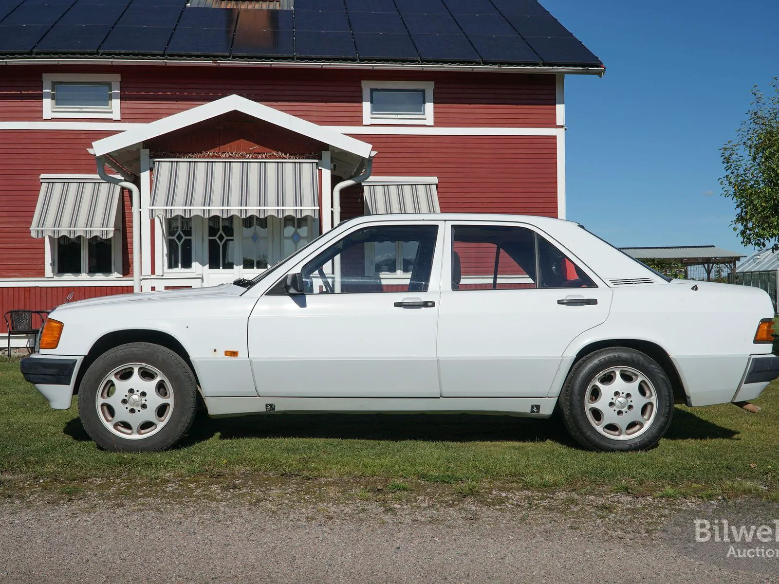 Vehicle image 21