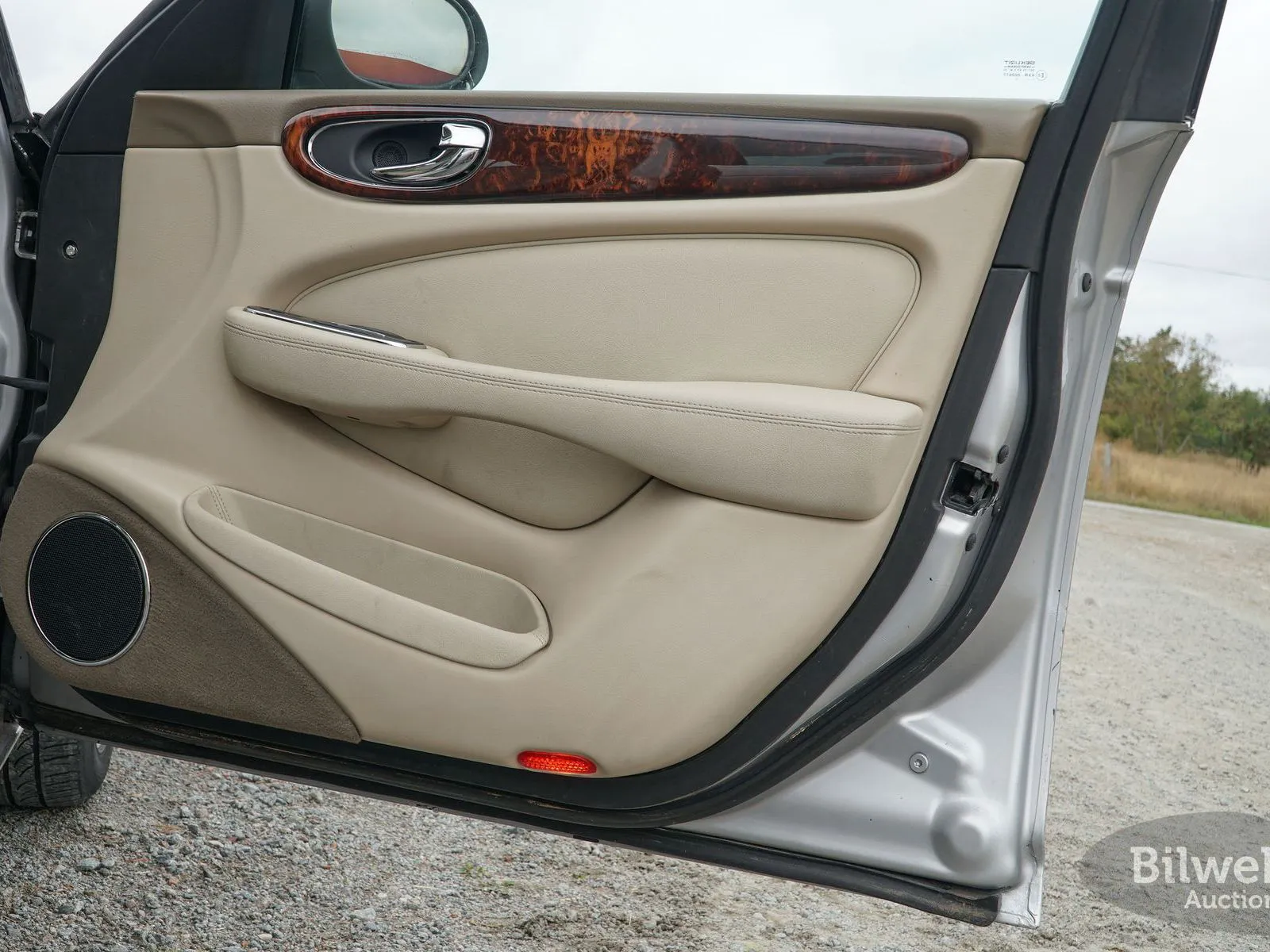 Vehicle image 36