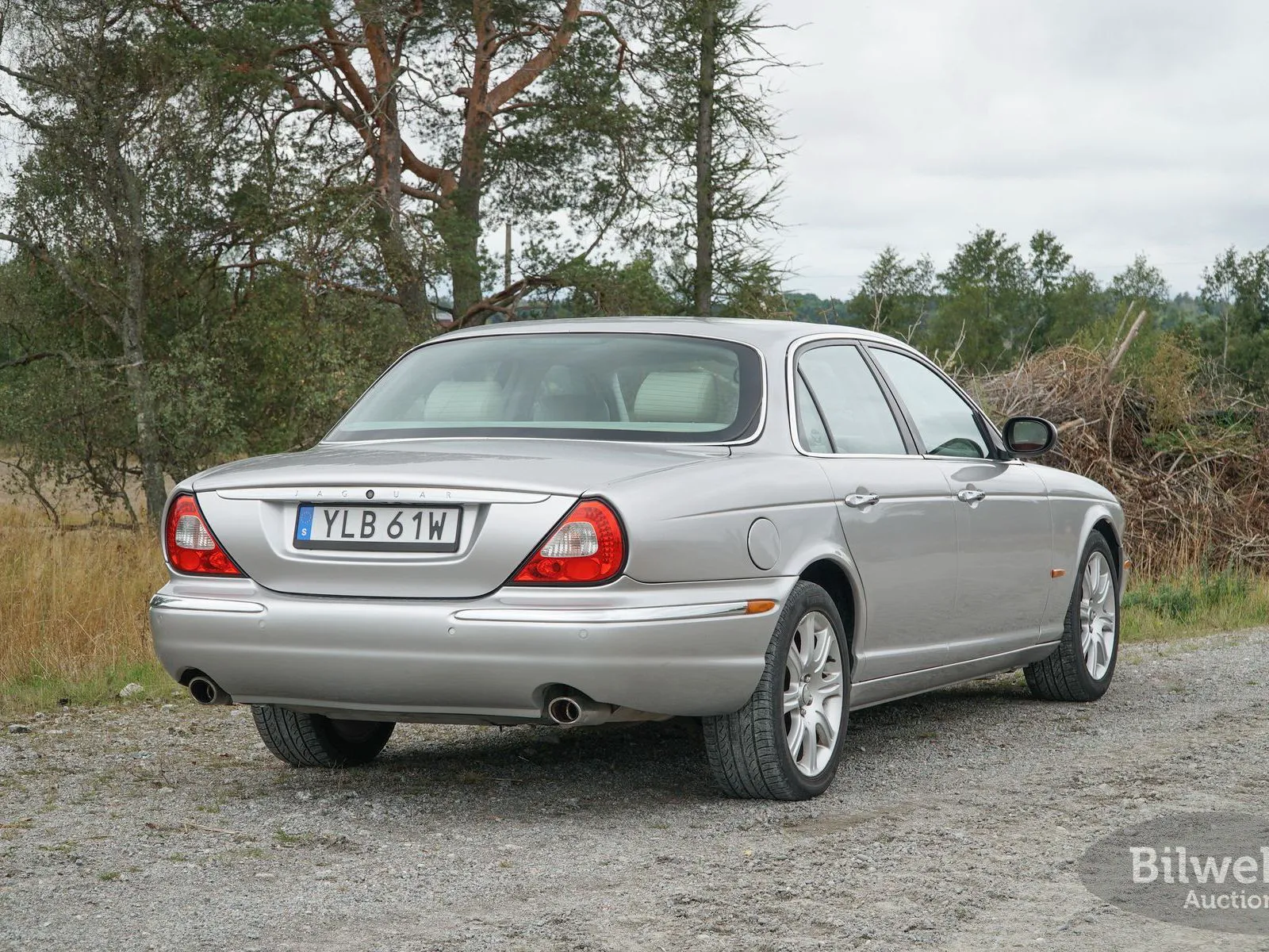Vehicle image 31