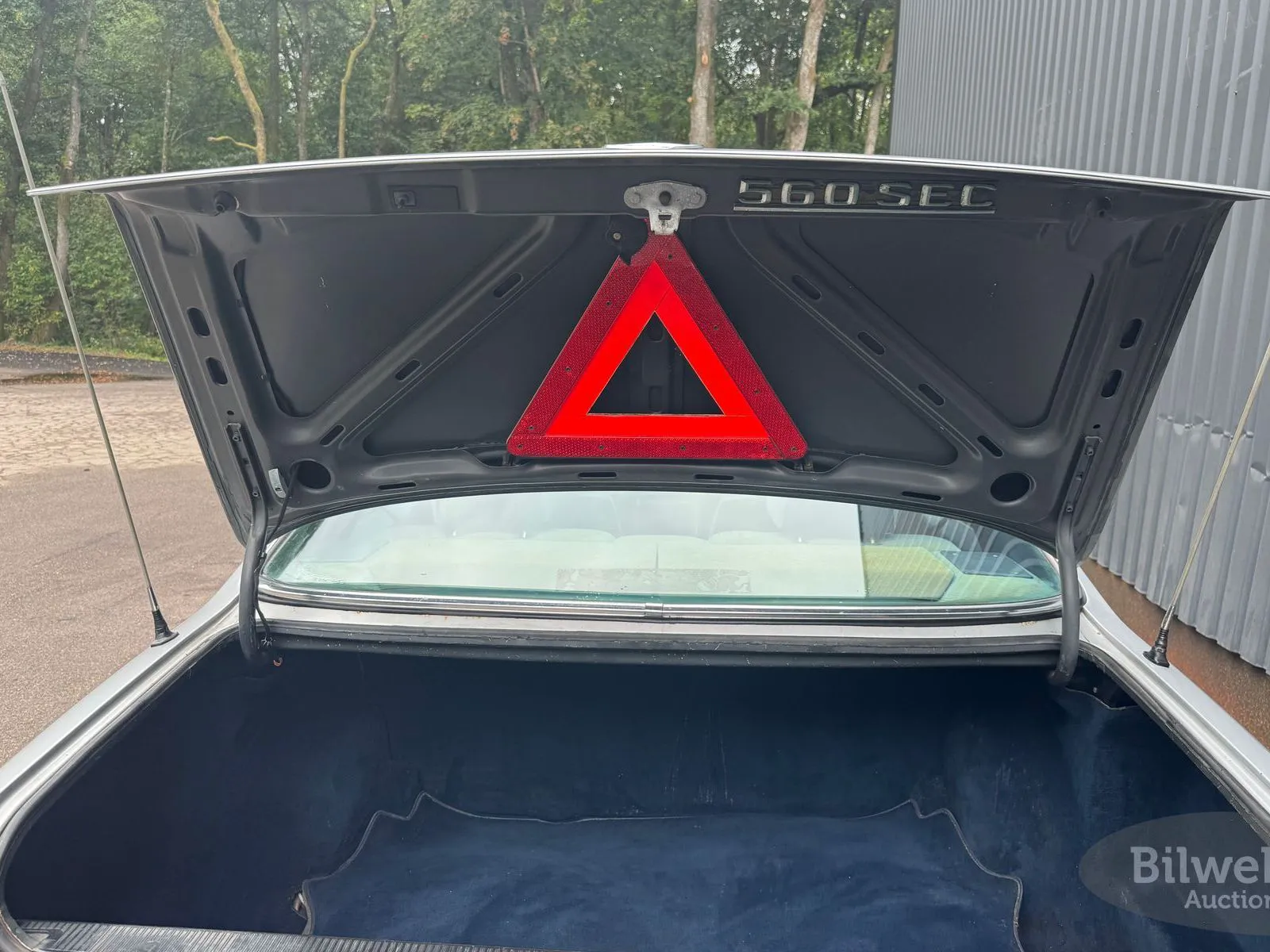 Vehicle image 26