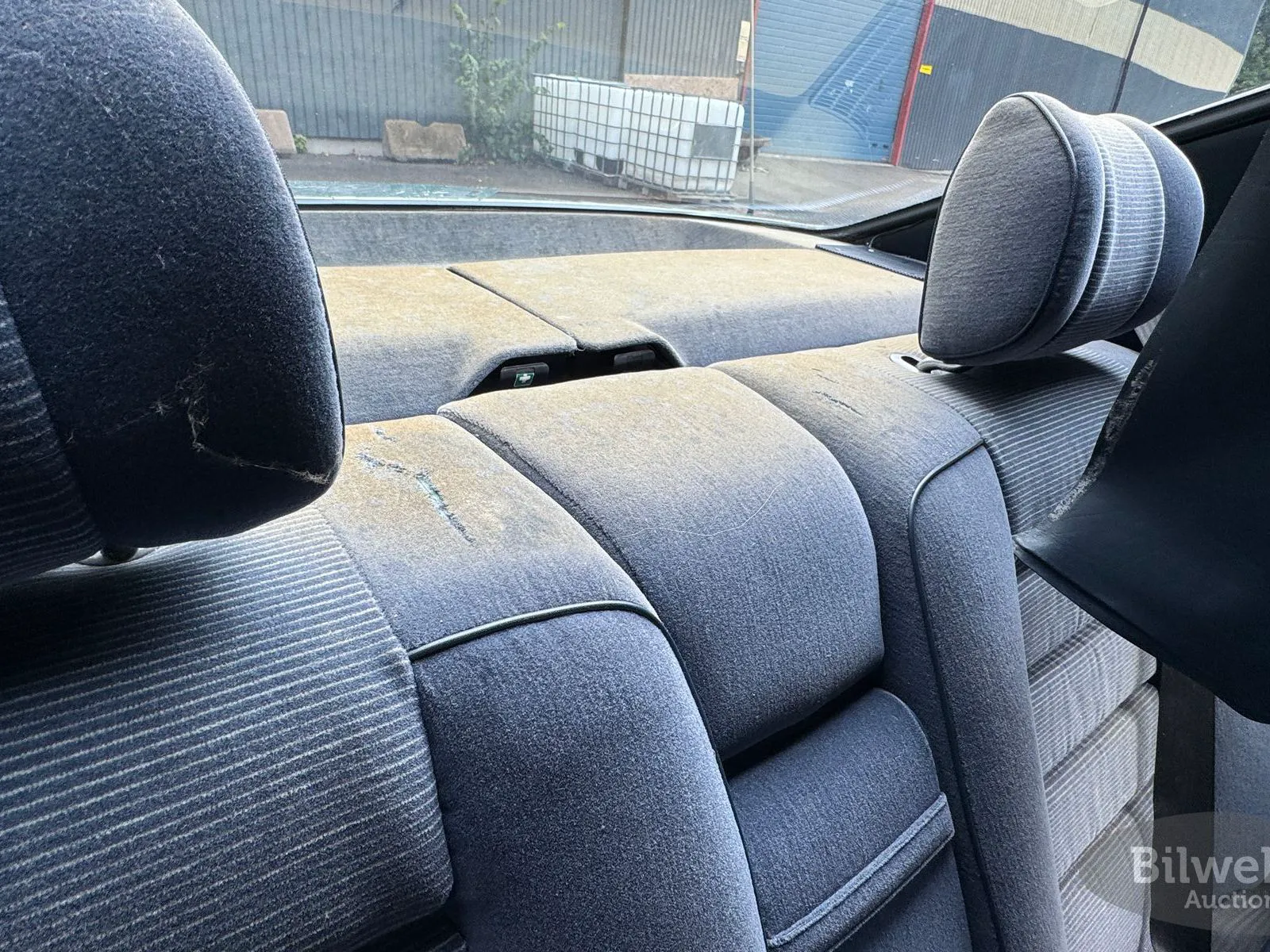 Vehicle image 37