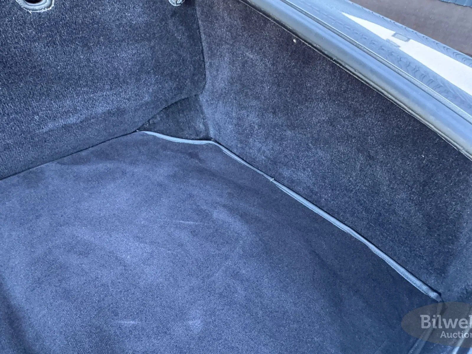 Vehicle image 82