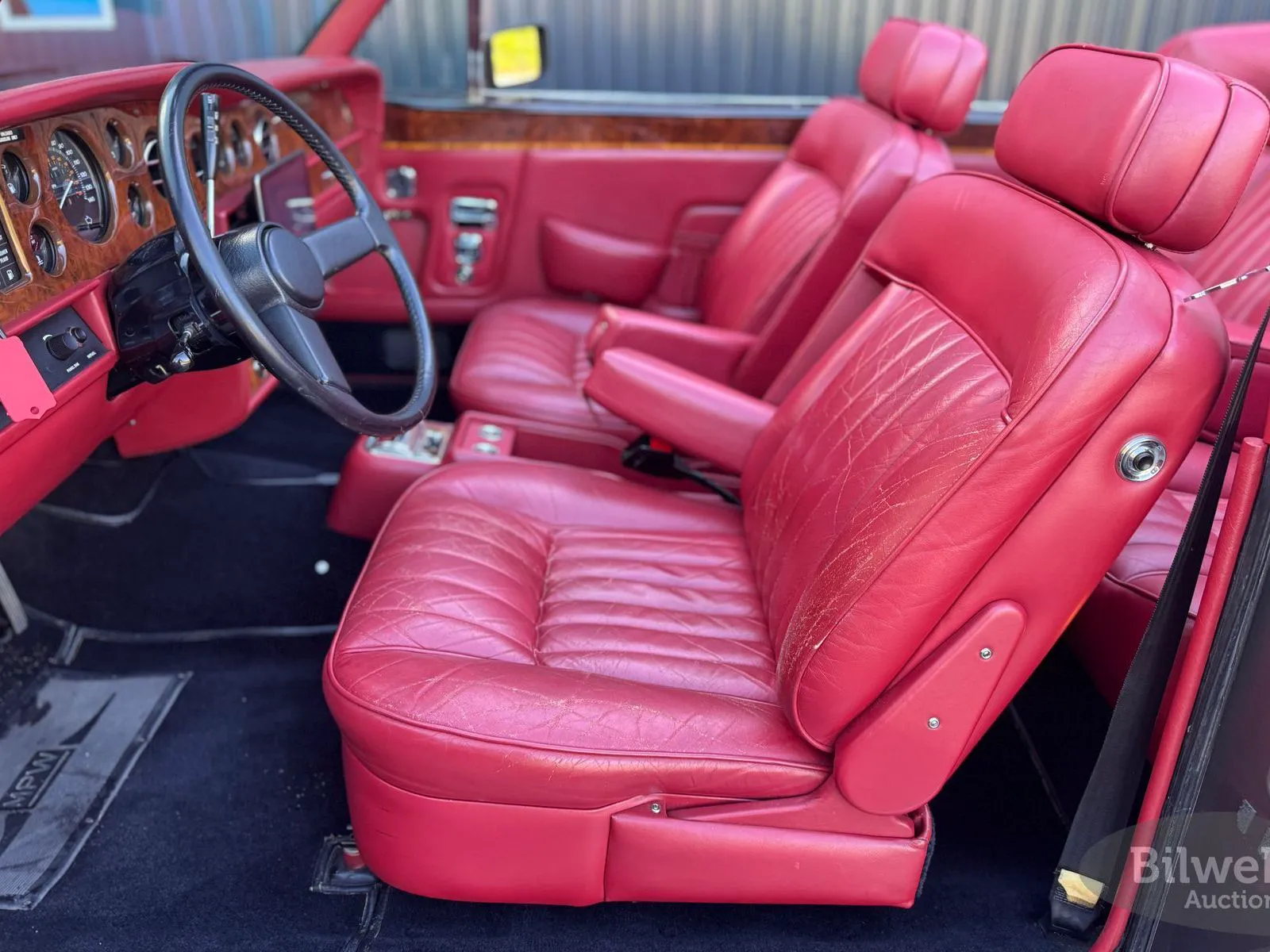 Vehicle image 30