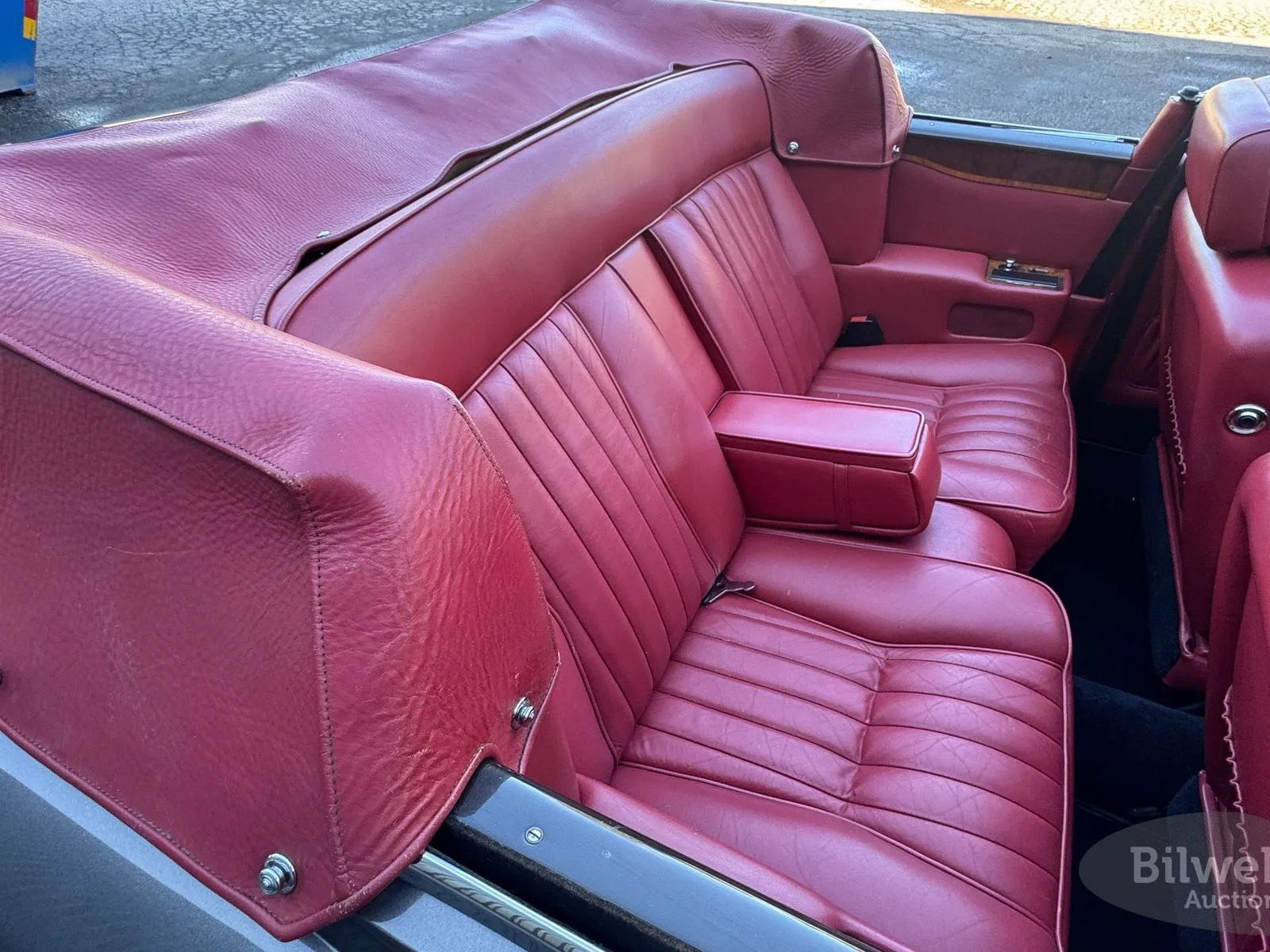 Vehicle image 70
