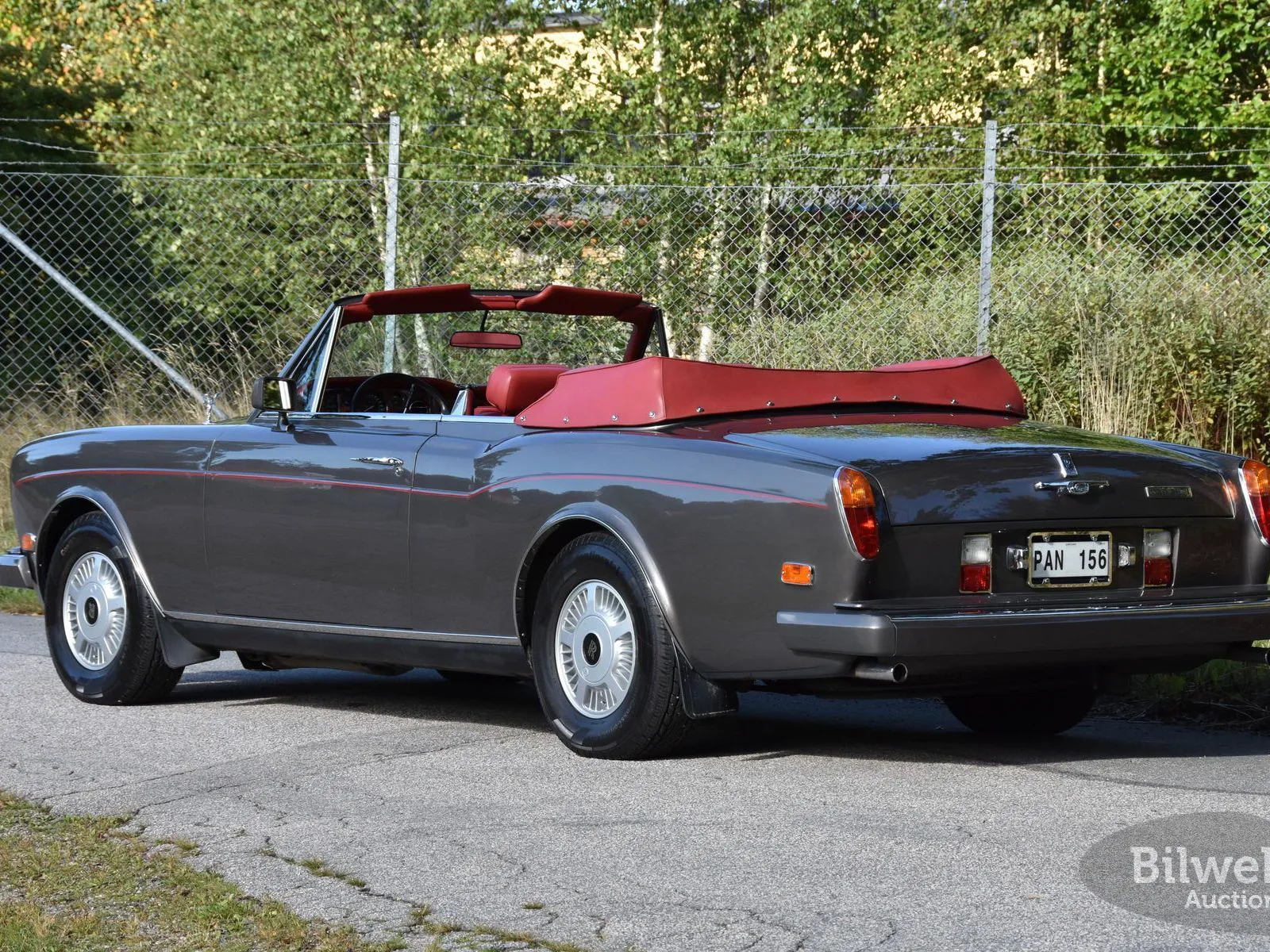 Vehicle image 28