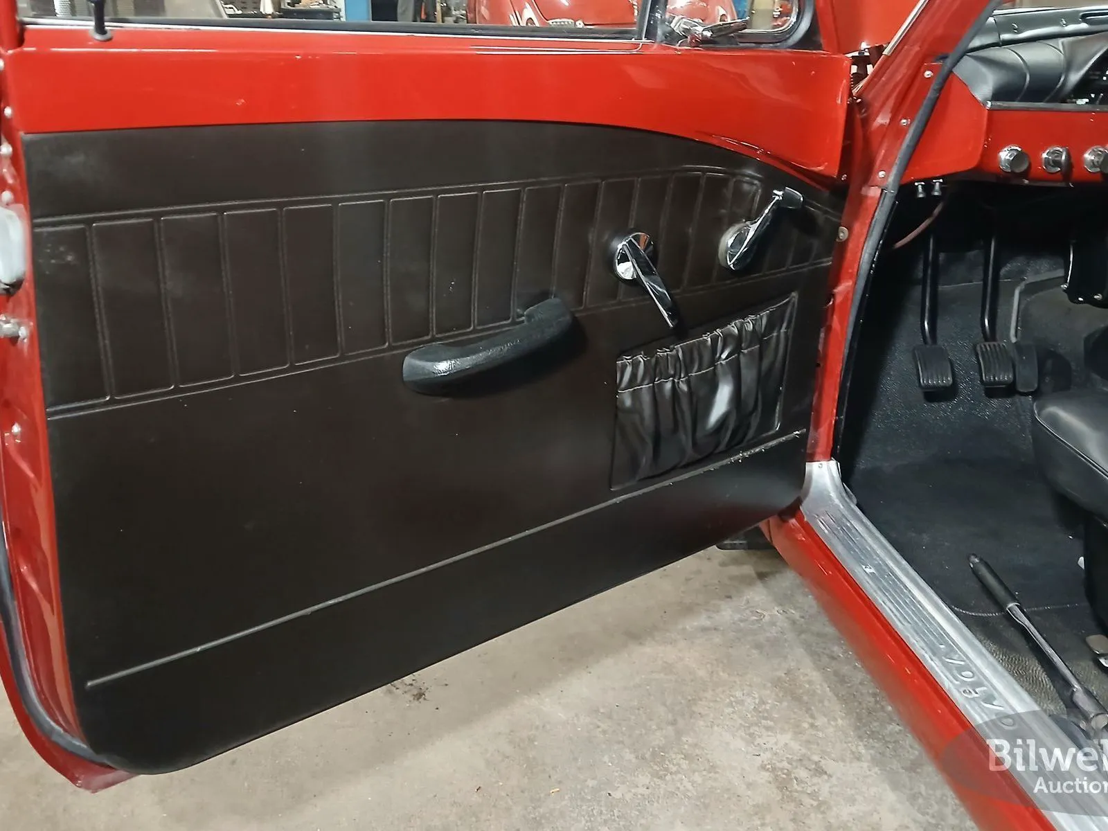 Vehicle image 40