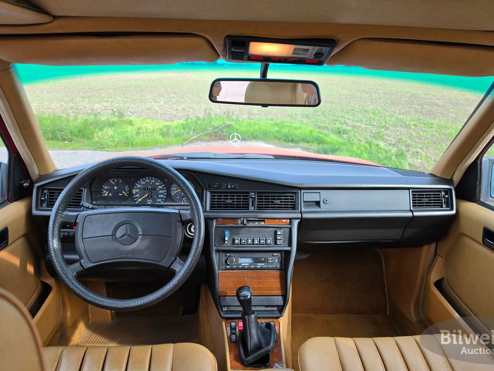 Vehicle image 30