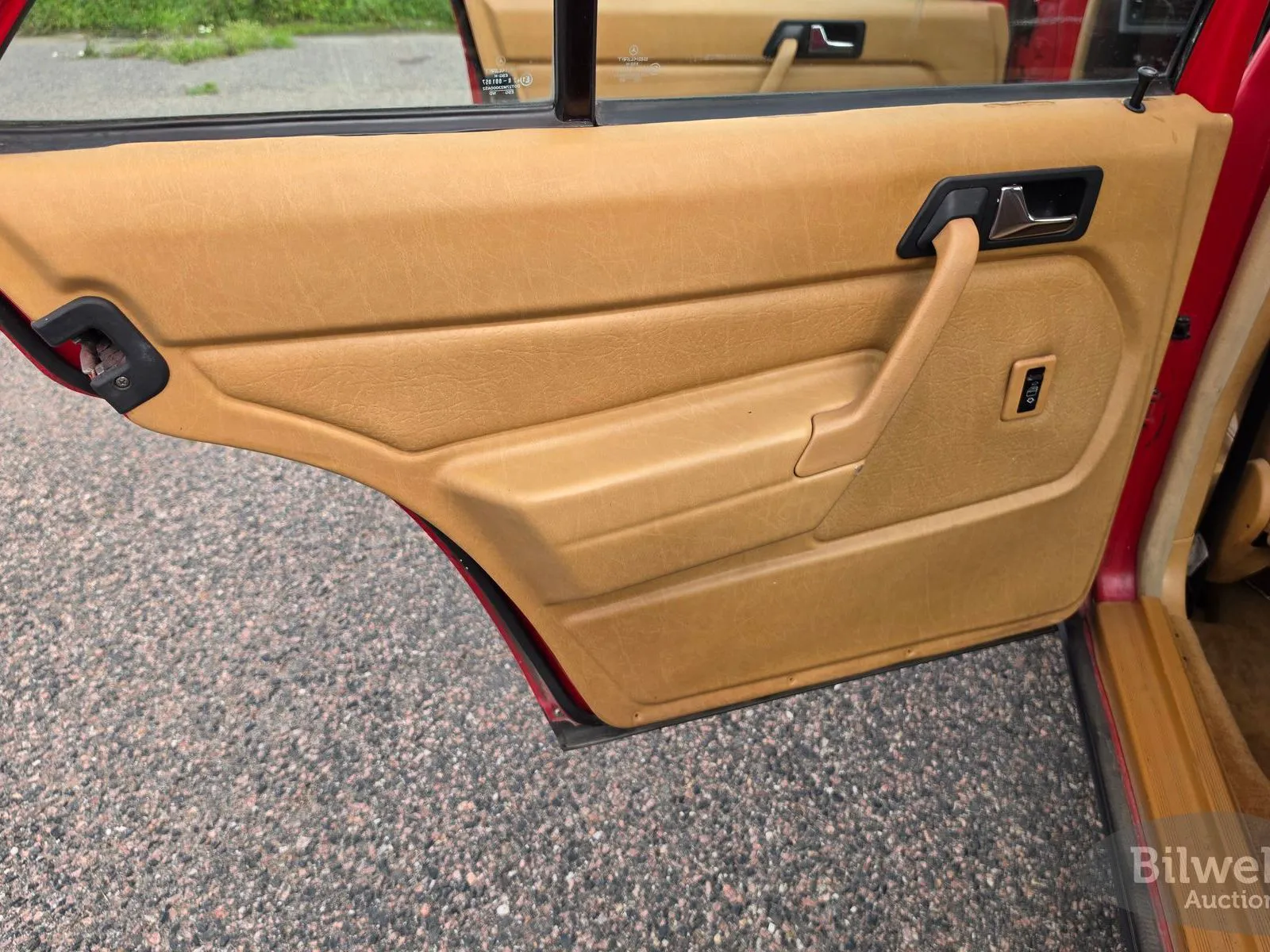 Vehicle image 21