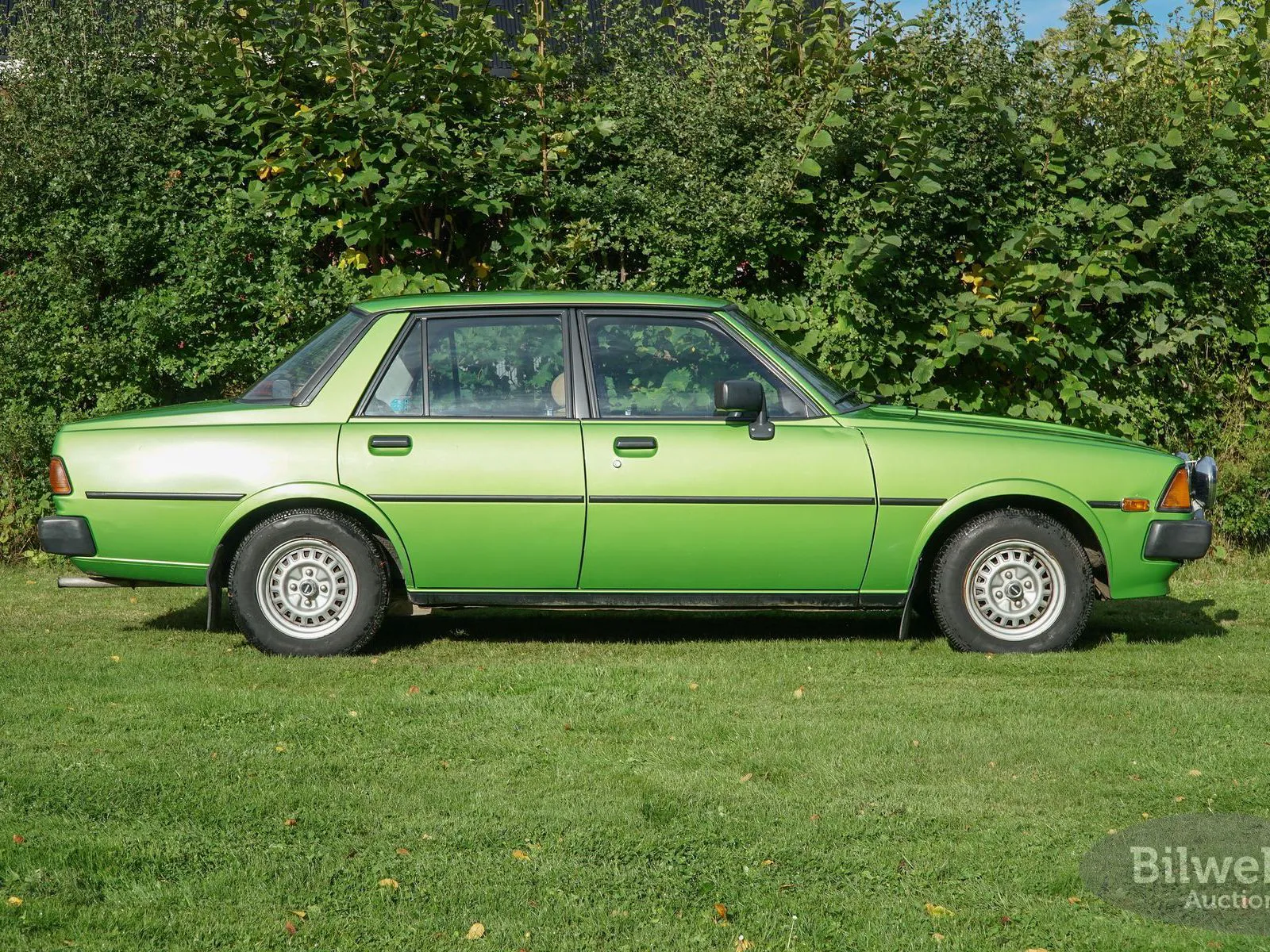 Vehicle image 21