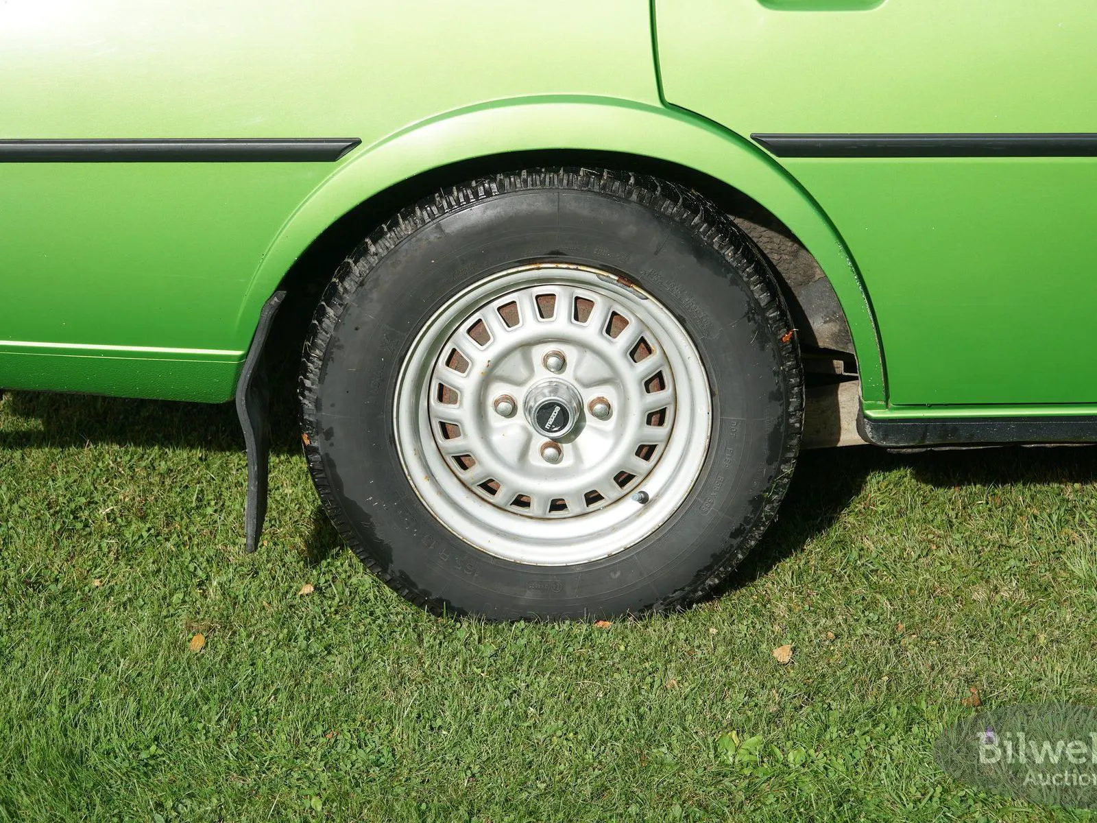 Vehicle image 22