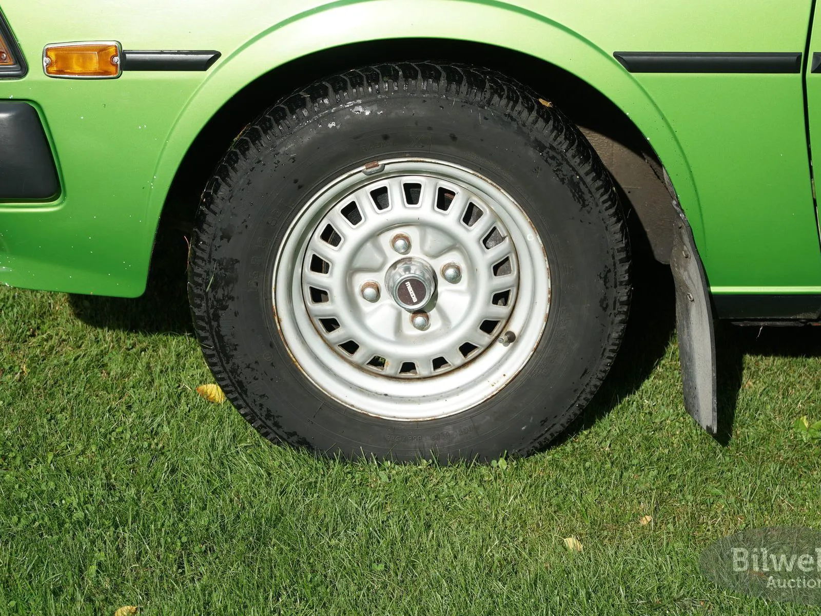 Vehicle image 7