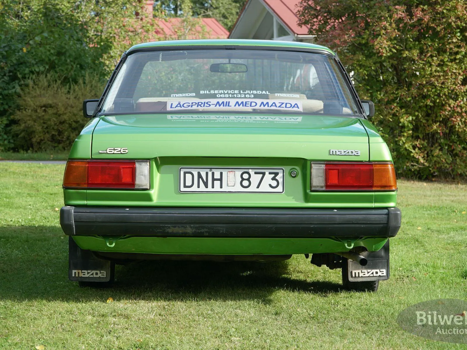 Vehicle image 27