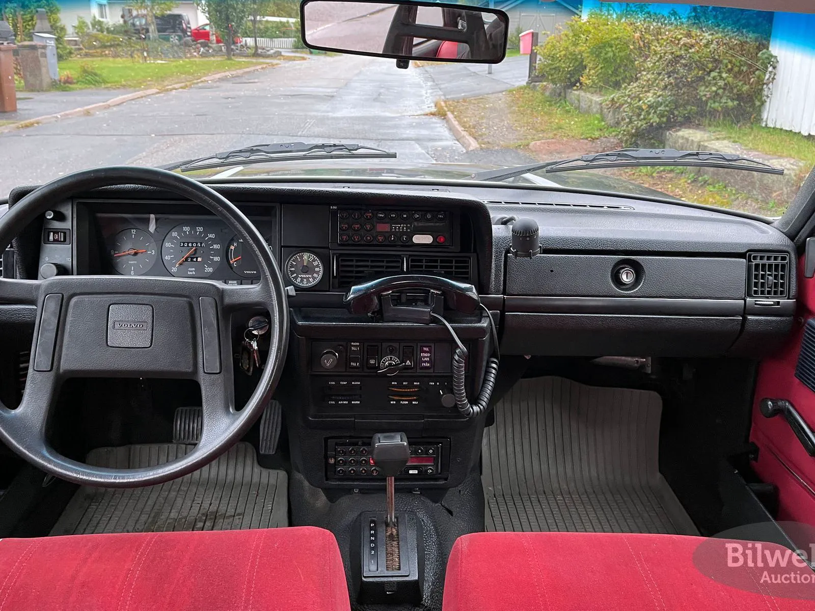 Vehicle image 100