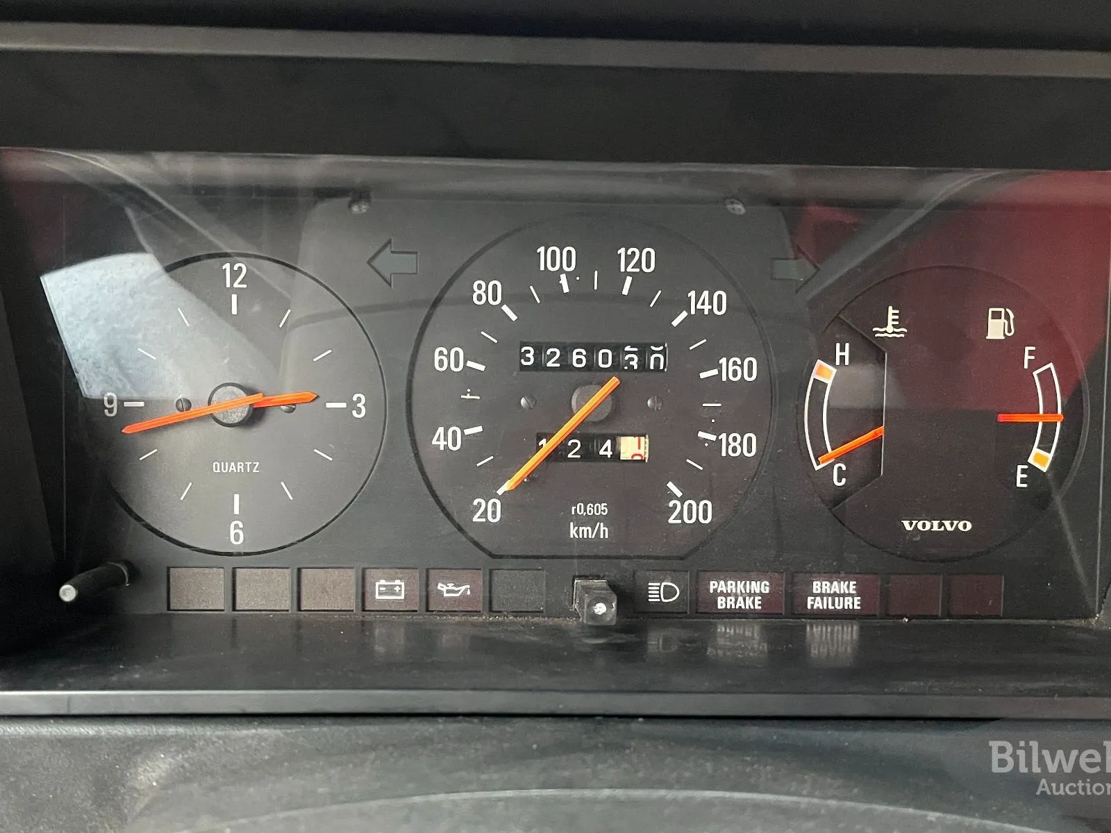 Vehicle image 94