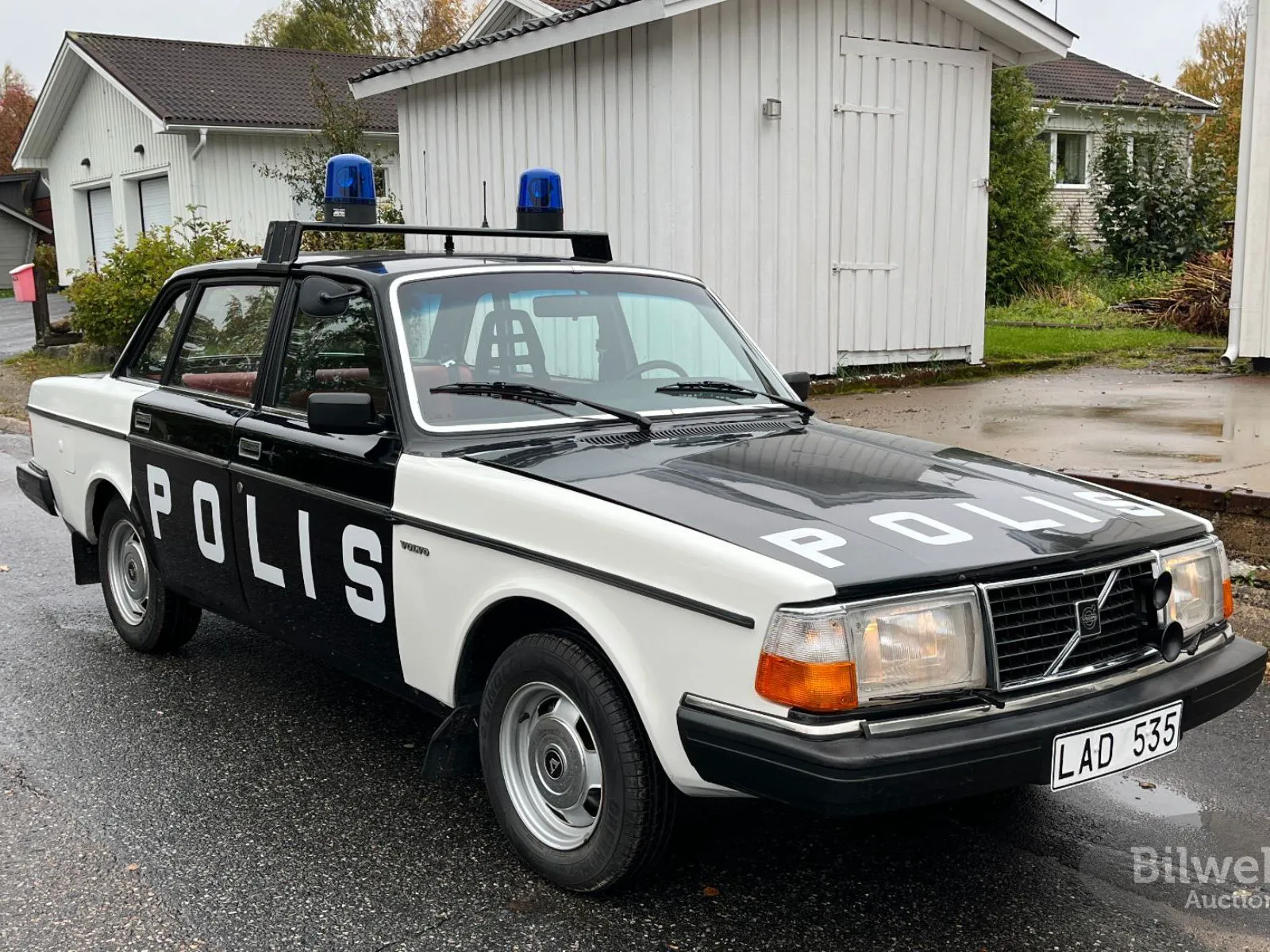 Vehicle image 110