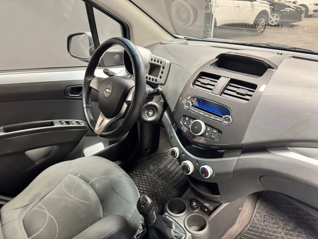Vehicle image 8