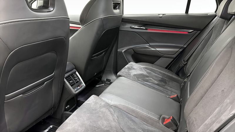 Skoda Enyaq bild 11