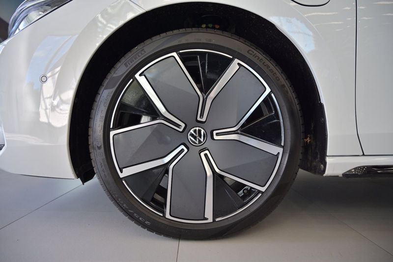 Volkswagen Passat bild 11