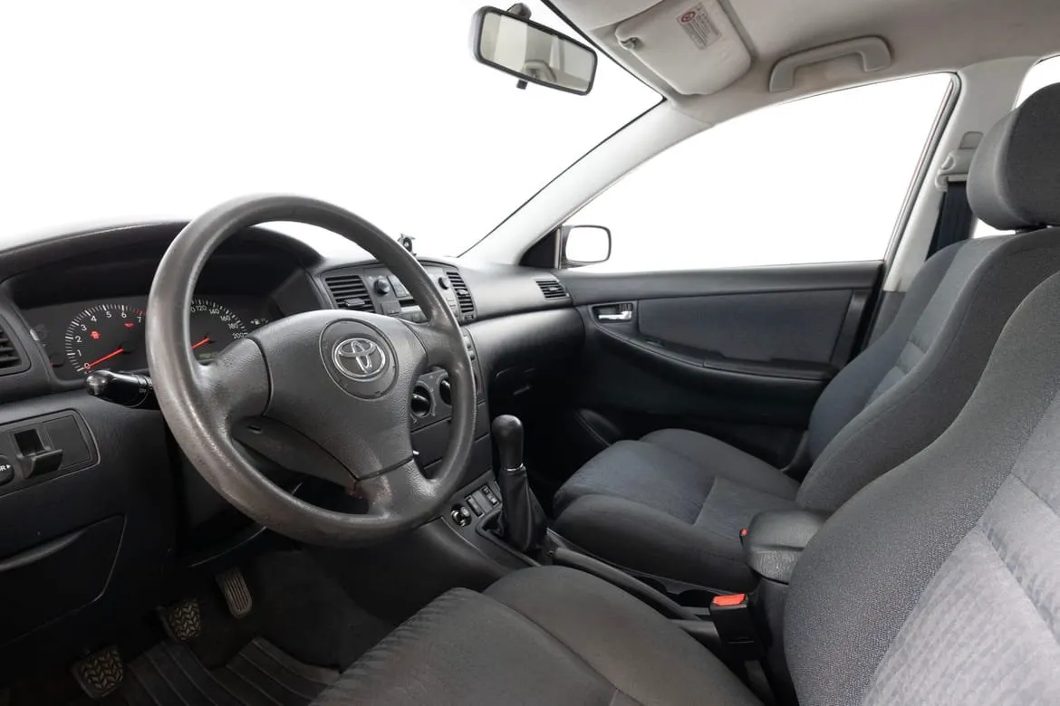 Vehicle image 15