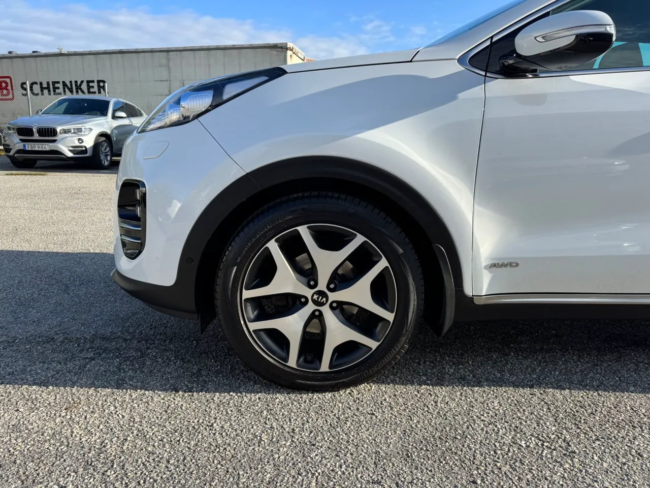 Vehicle image 8