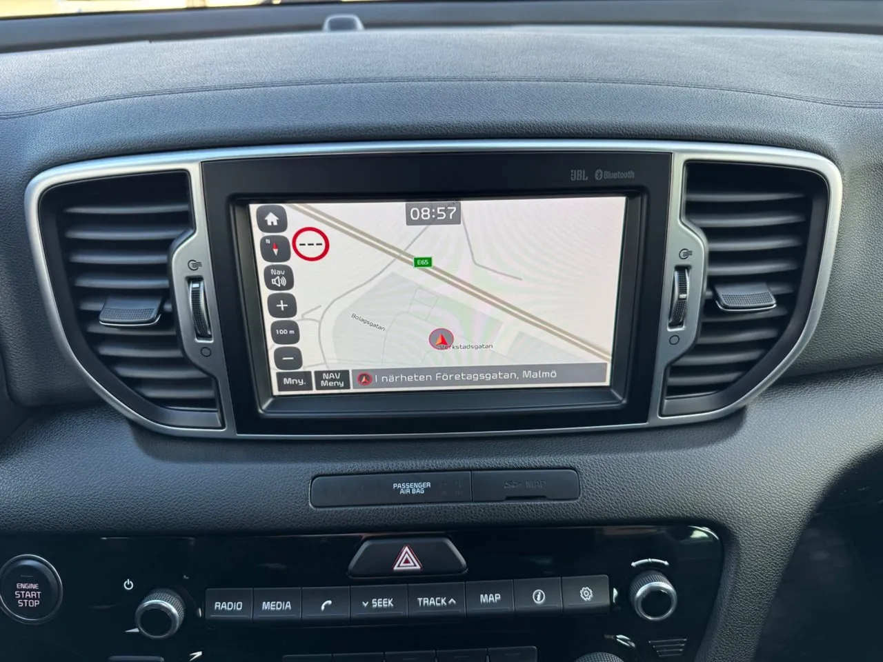 Vehicle image 14