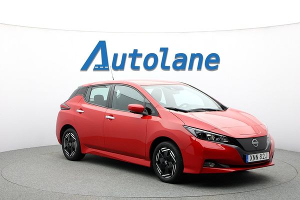 Nissan Leaf 360°, Låg skatt, Rattvärme, Adaptiv, Carplay 150hk - 2022