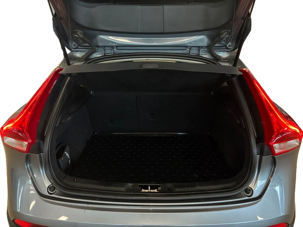 Vehicle image 14