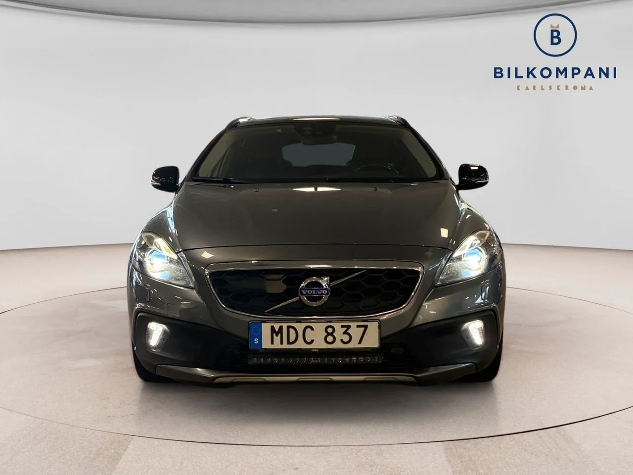 Vehicle image 7