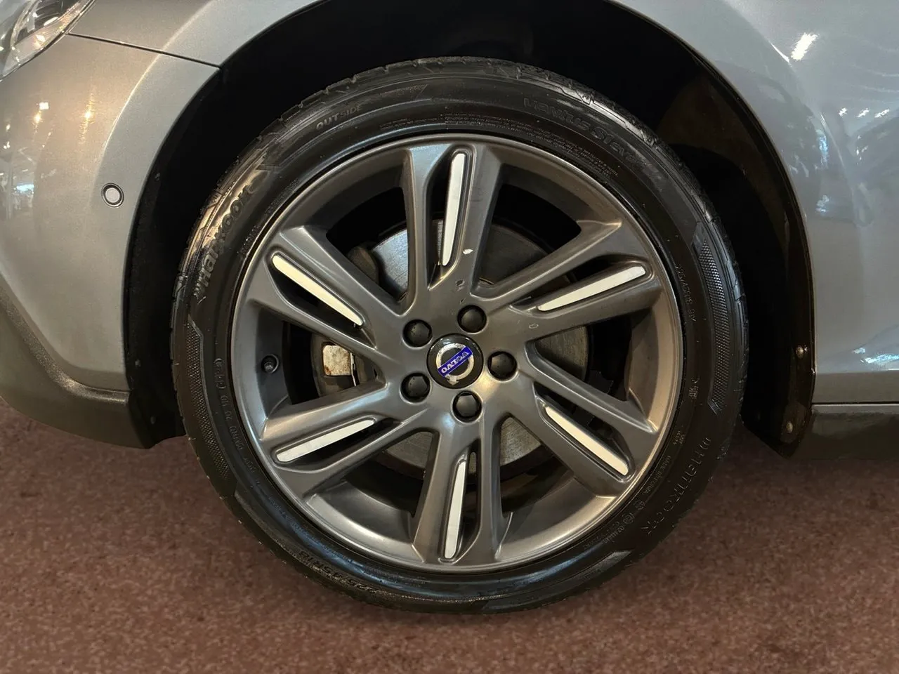 Vehicle image 8