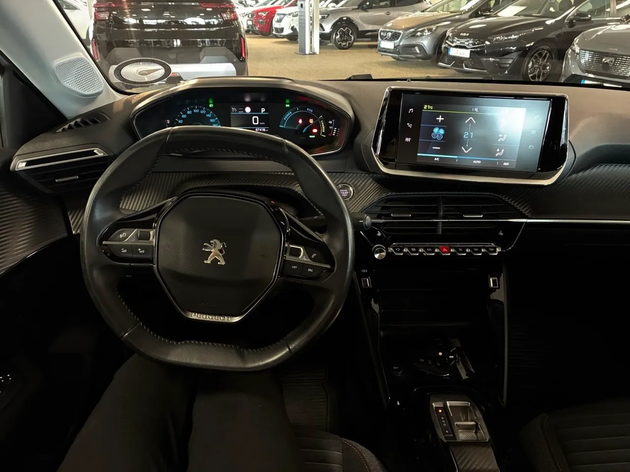 Vehicle image 14