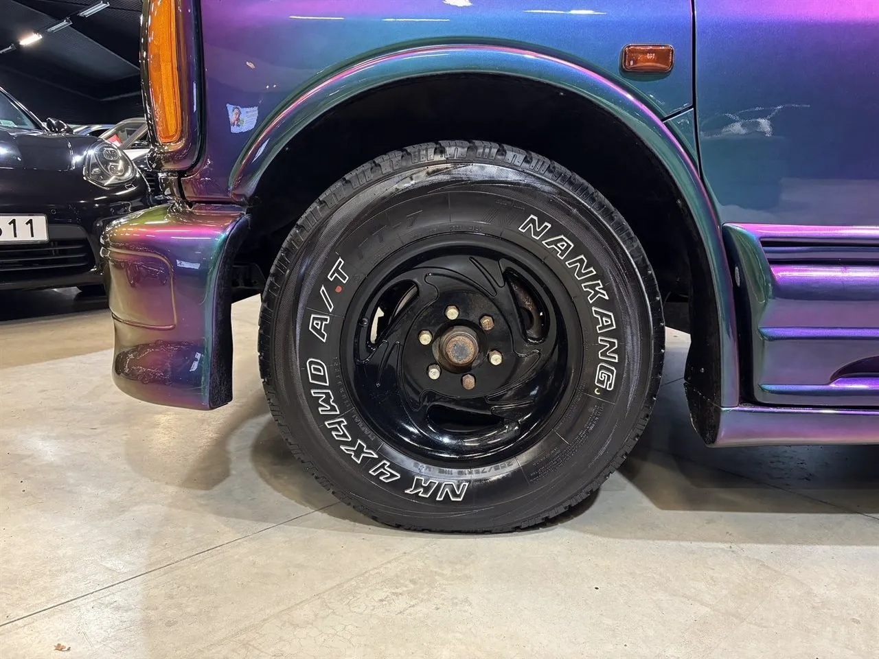 Vehicle image 20