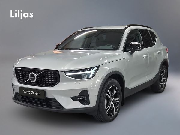Volvo XC40 B3 FWD Bensin Plus Dark//360-kamera//Drag// - 2025