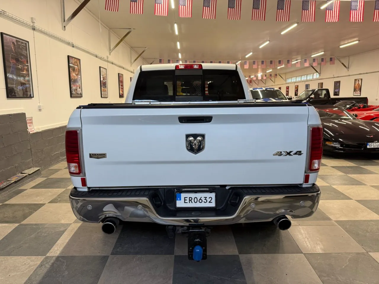 Vehicle image 9