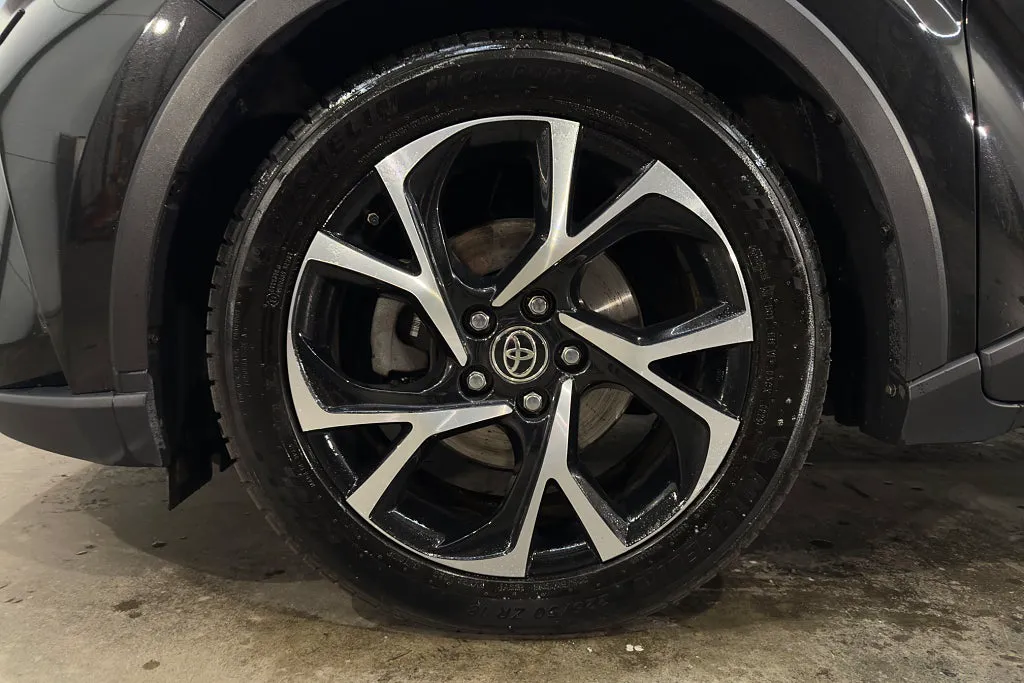 Vehicle image 21