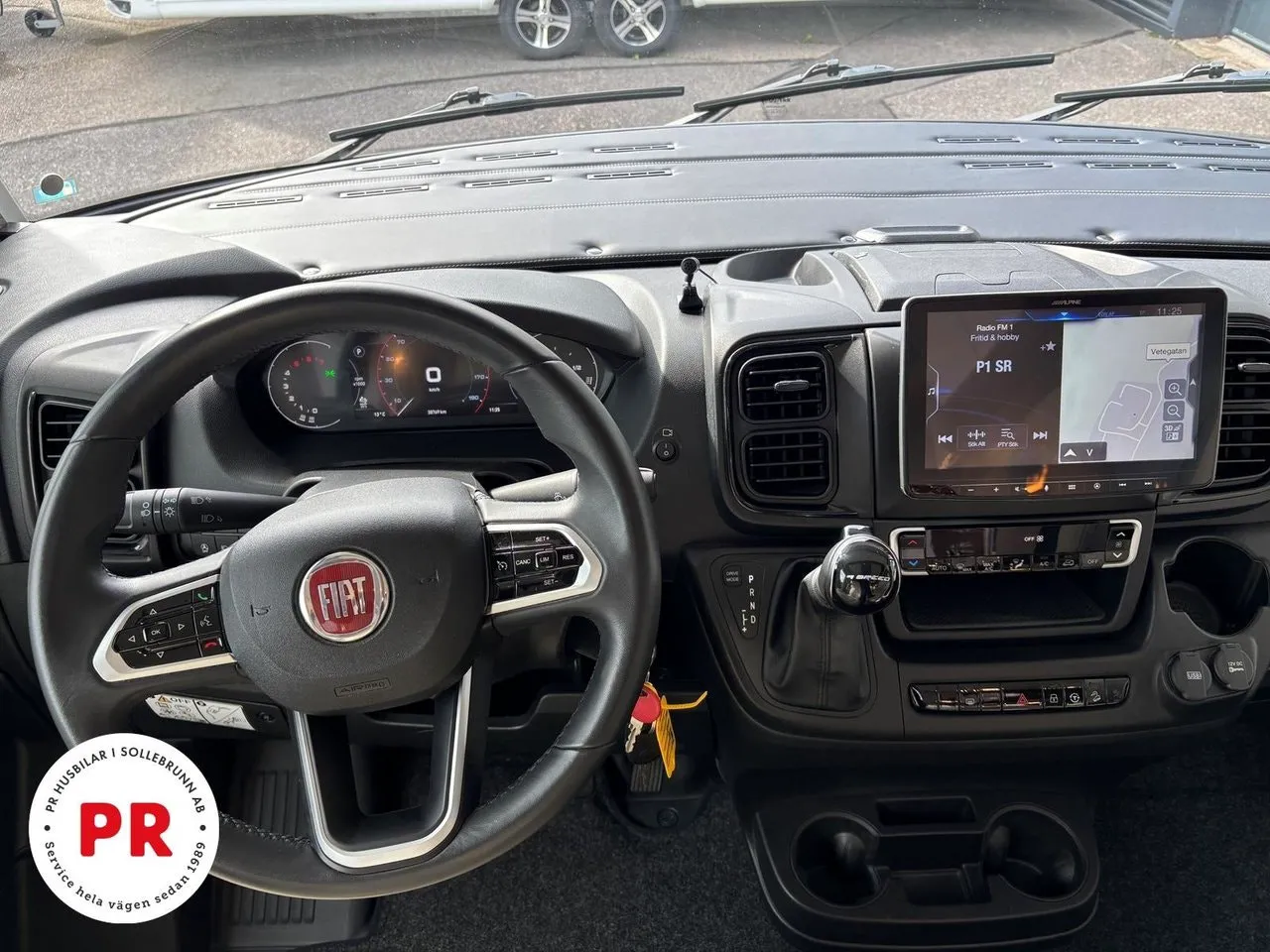 Vehicle image 14