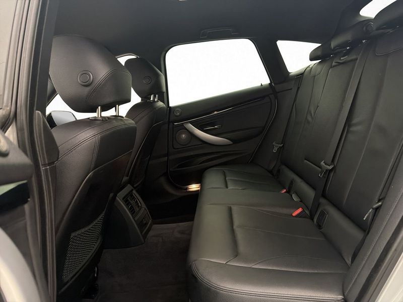 BMW 335 bild 29