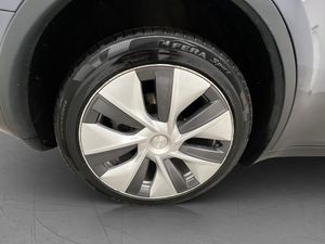 Tesla Model Y bild 31