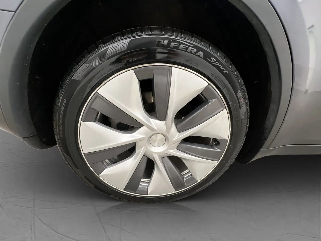Vehicle image 30
