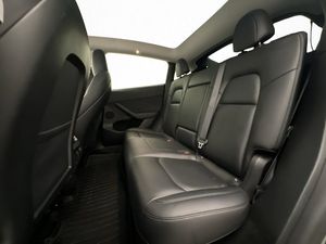 Tesla Model Y bild 28