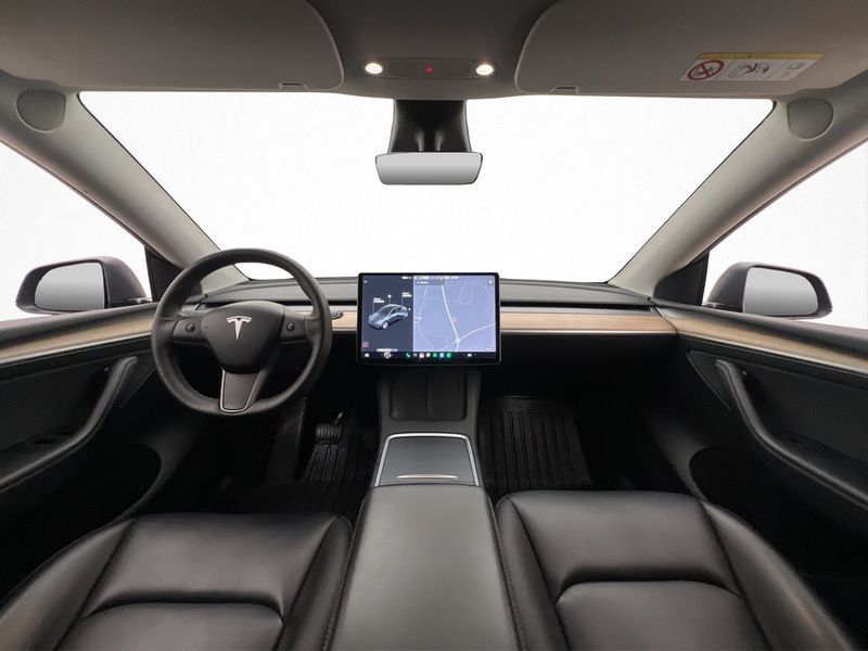 Tesla Model Y bild 15