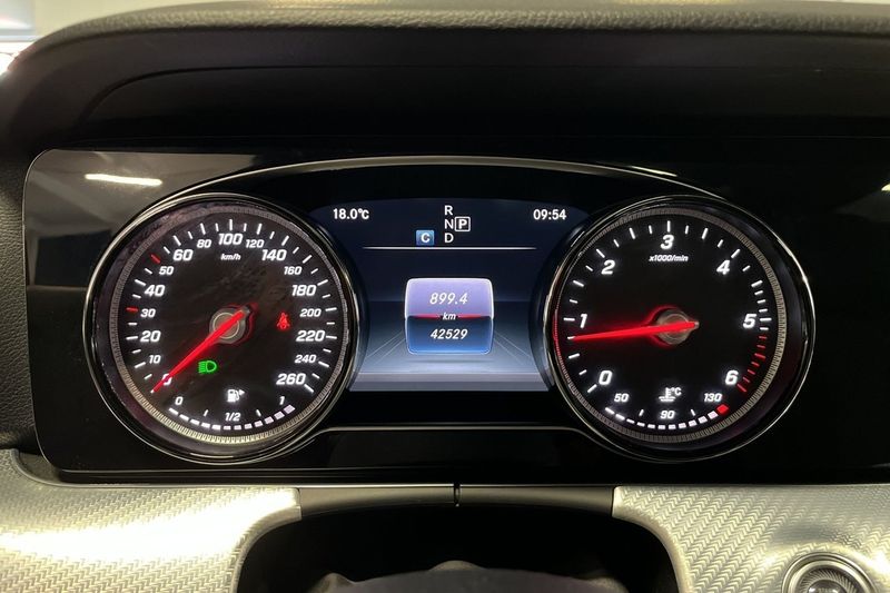 Mercedes E220 bild 14