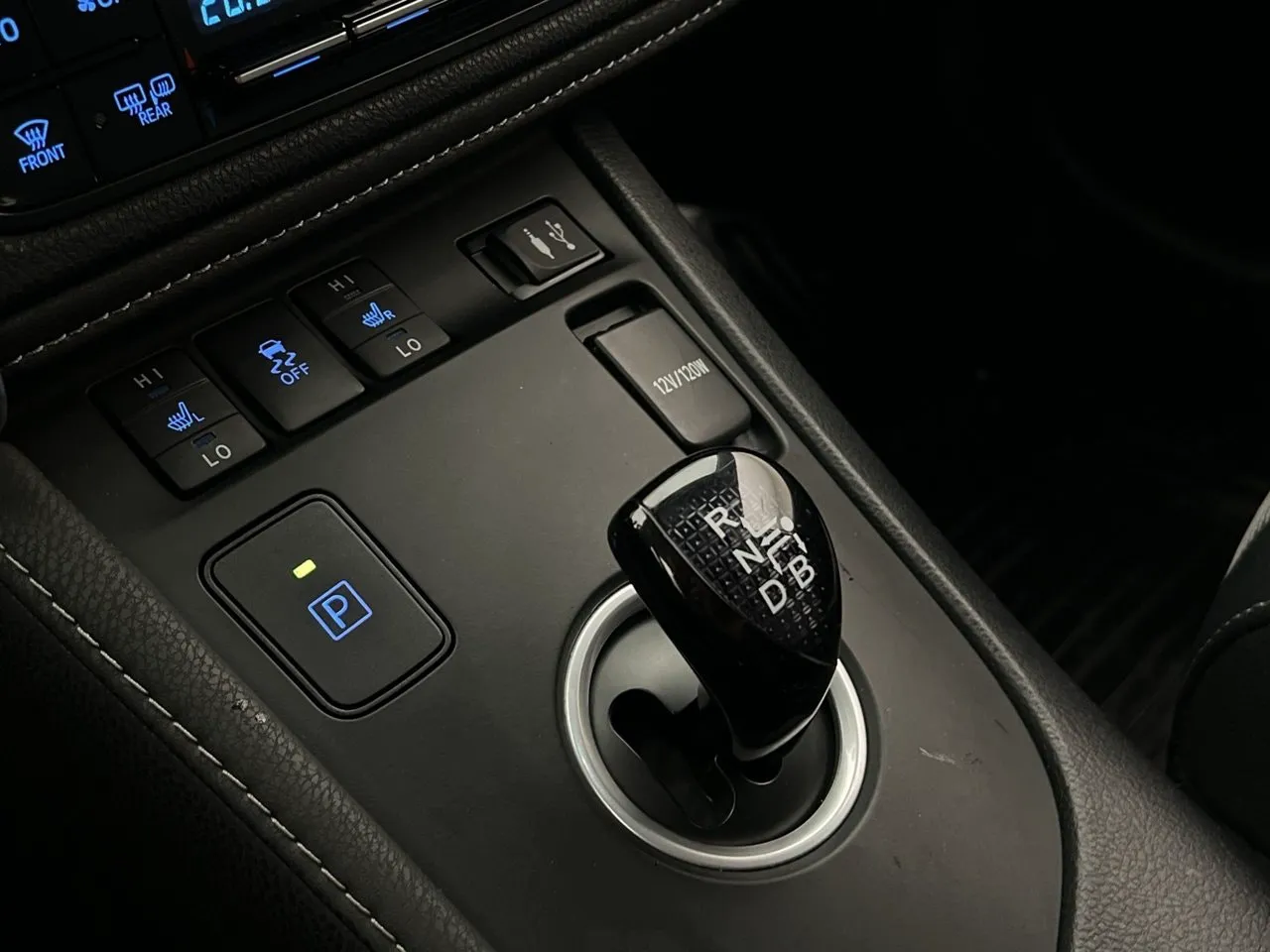 Vehicle image 25