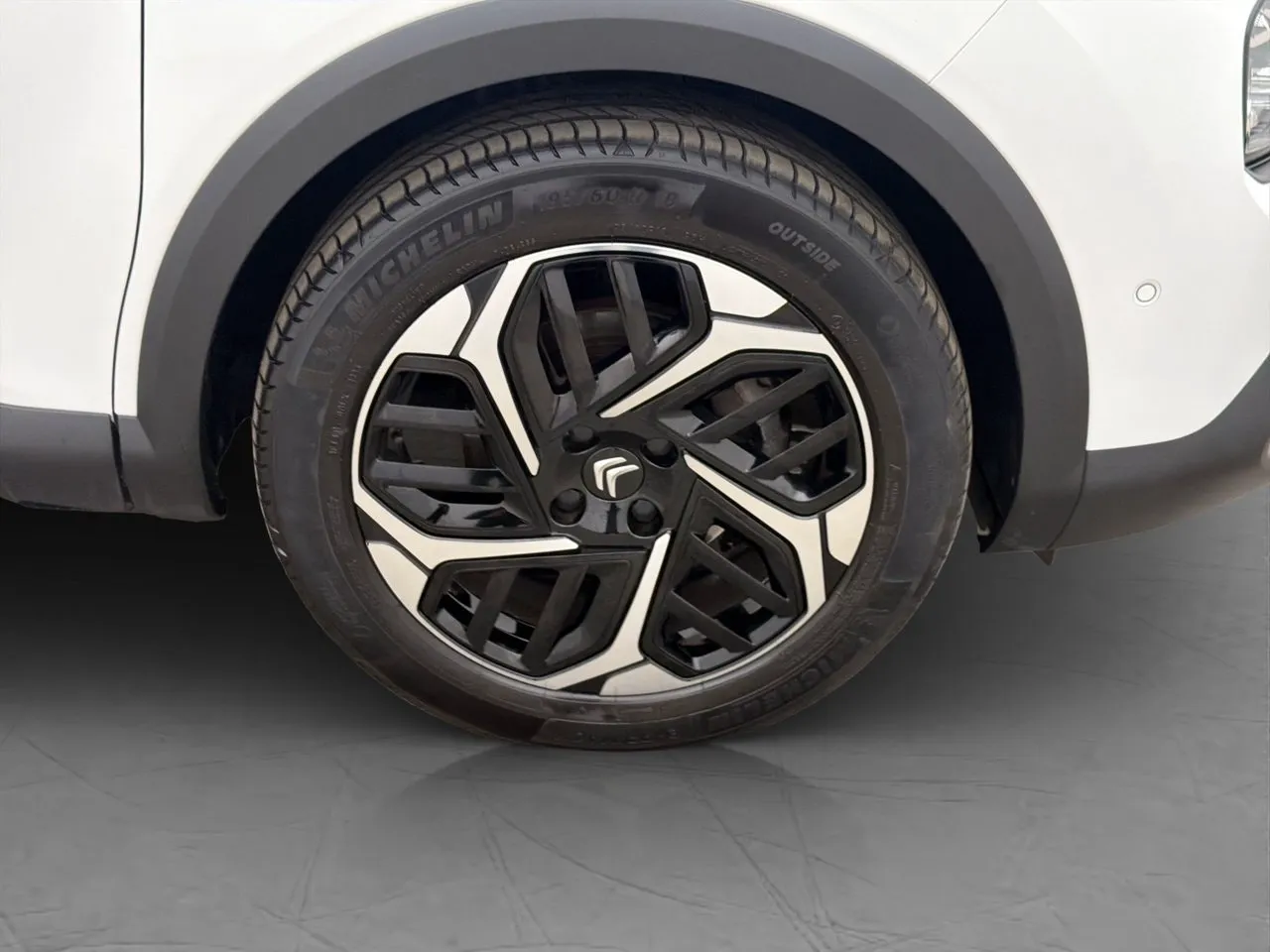 Vehicle image 31