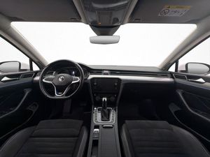 Volkswagen Passat bild 13