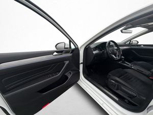 Volkswagen Passat bild 11