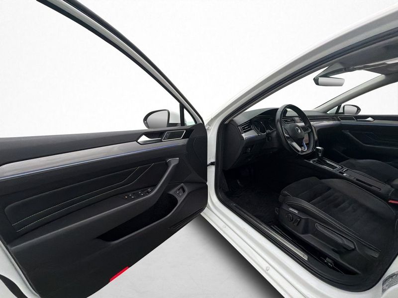 Volkswagen Passat bild 11