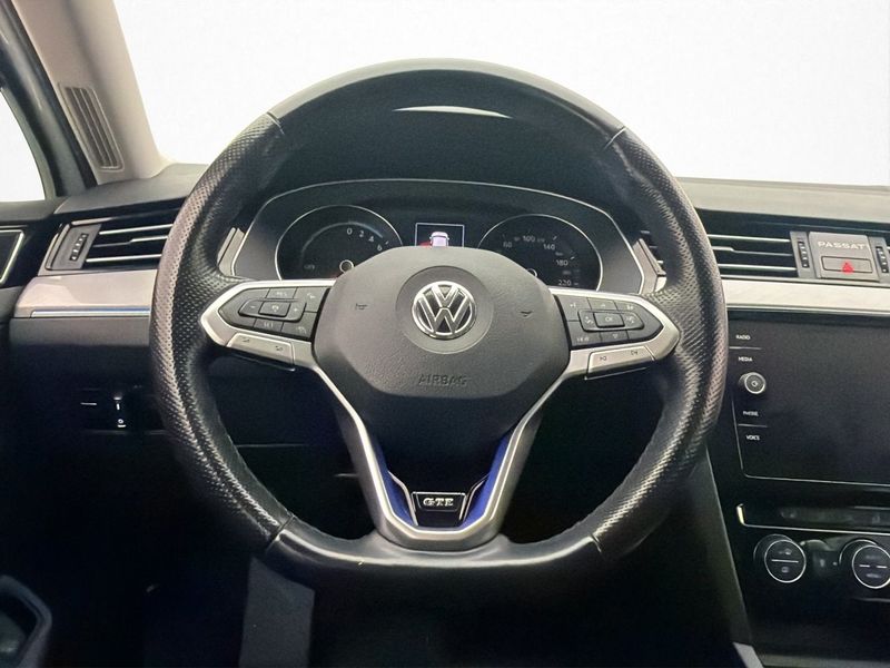 Volkswagen Passat bild 14