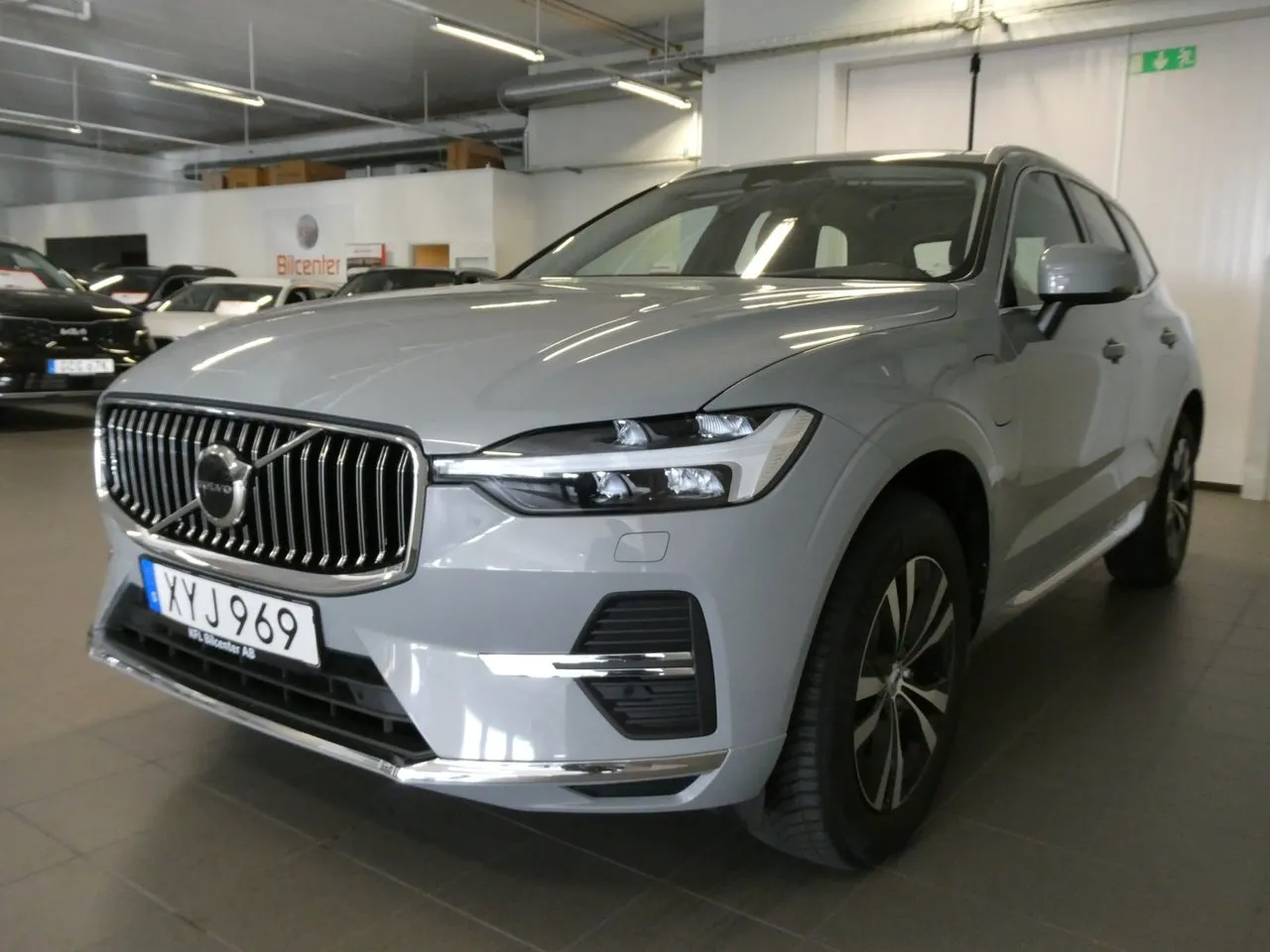 Vehicle image 13