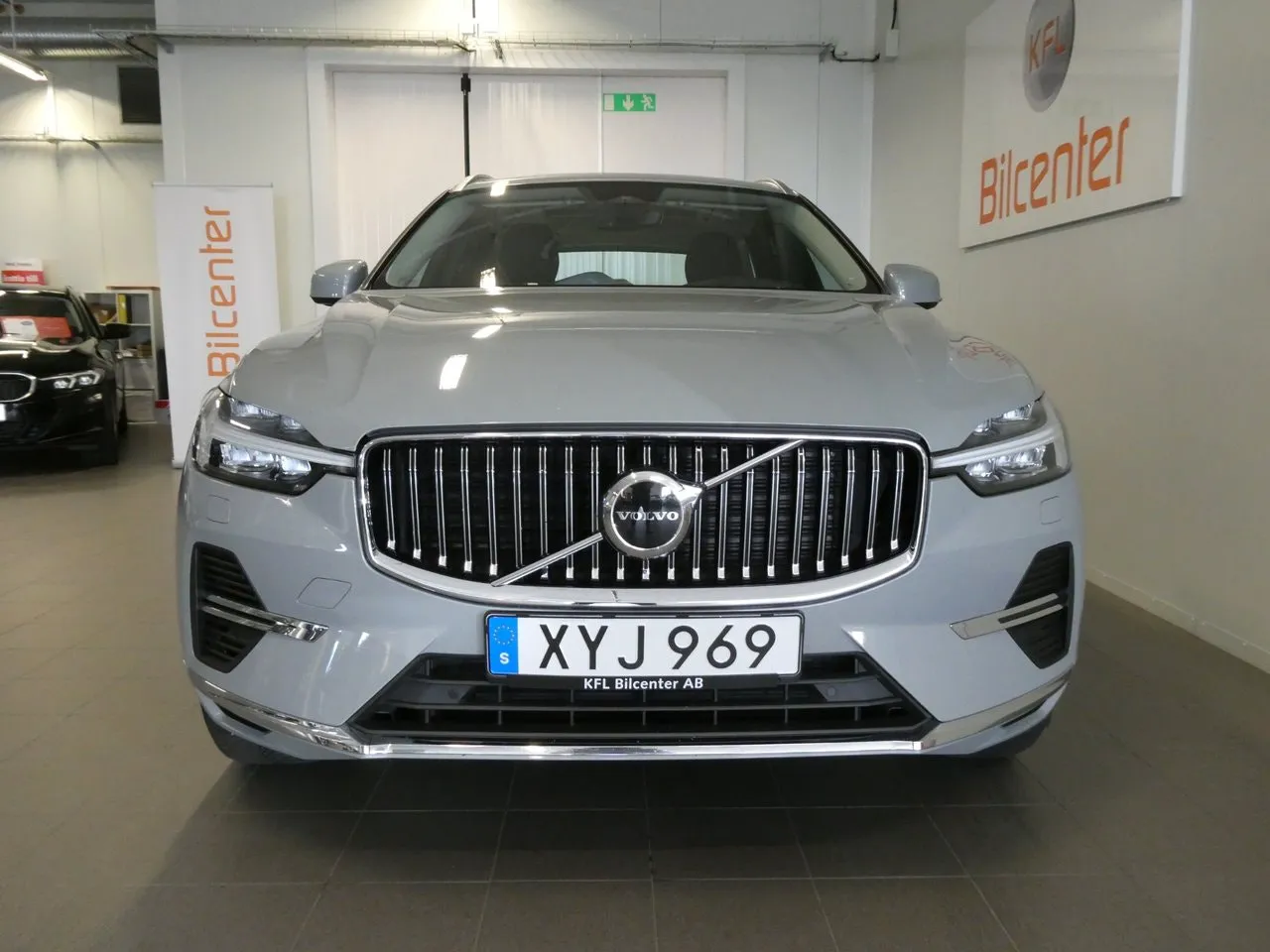 Vehicle image 14