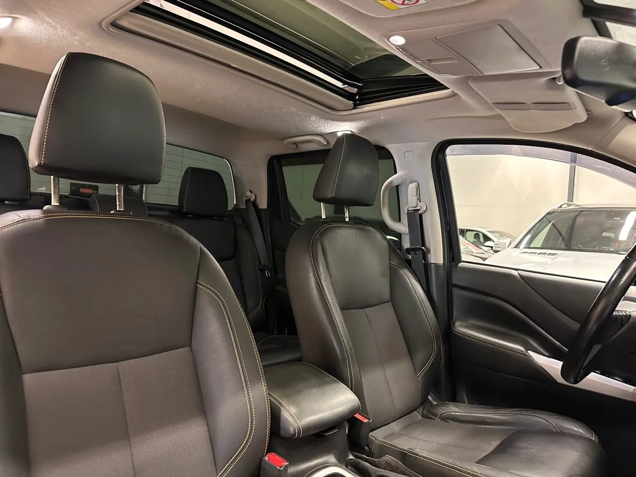 Vehicle image 18